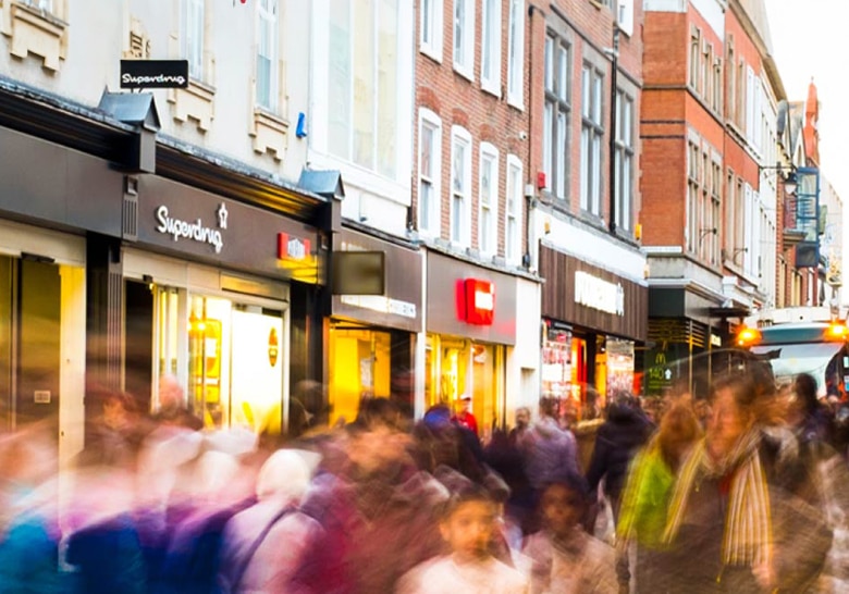We are the world’s largest international health & beauty retailer, leader in O+O retailing image